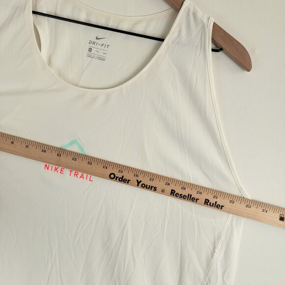 Nike Women's 2XL Dri-FIT City Sleek Trail Running Tank Beige CU6258-133 - Picture 2 of 10